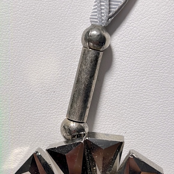 Starburst Statement Necklace - Picture 5 of 12